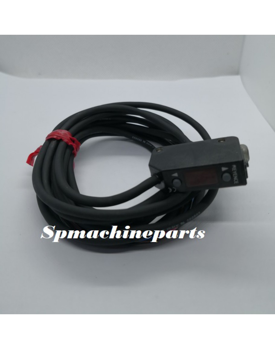 Keyence PZ-V31 Square Reflective Photoelectric Sensor – Original New, Free Shipping