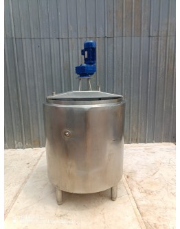 Stainless Steel Mixing Tank with a top-mounted 3 HP Gear motor