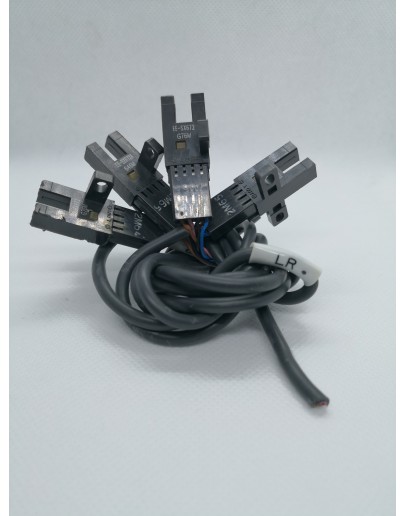 Omron EE-SX672 Photoelectric Sensor with Fork Sensor 4 Unit (Used)